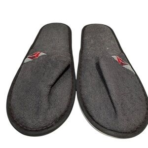 Delta One Men’s Travel Slippers. Charcoal Grey. NWT
